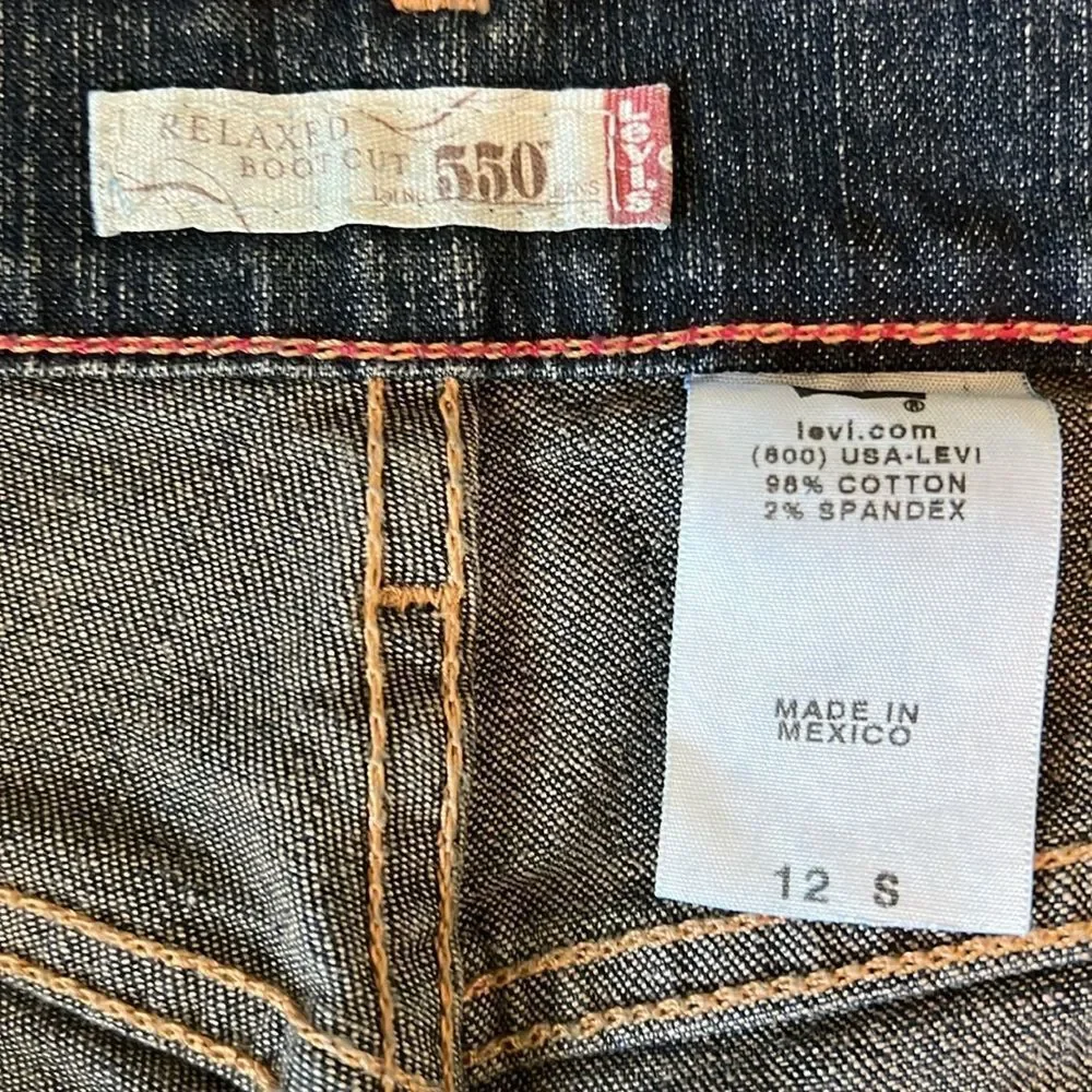 Levi’s 550 Relaxed Bootcut Jean Size 12S